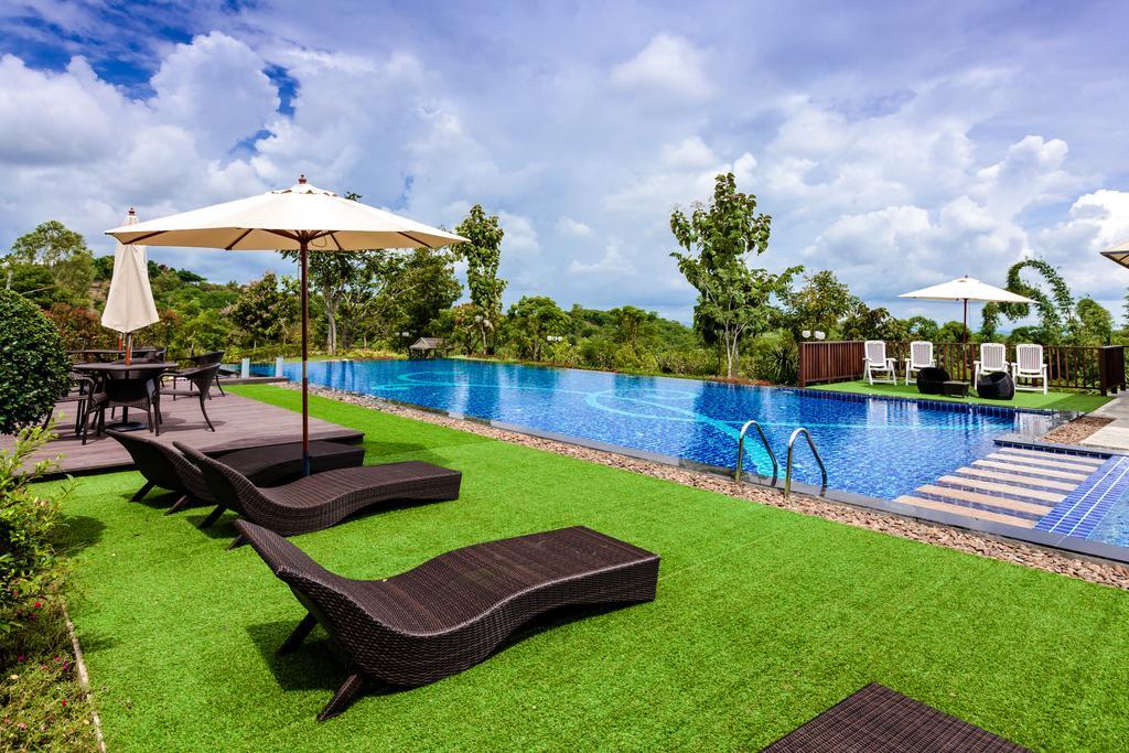 Phukumhom Khao Yai Hotel Wangkata Exterior photo