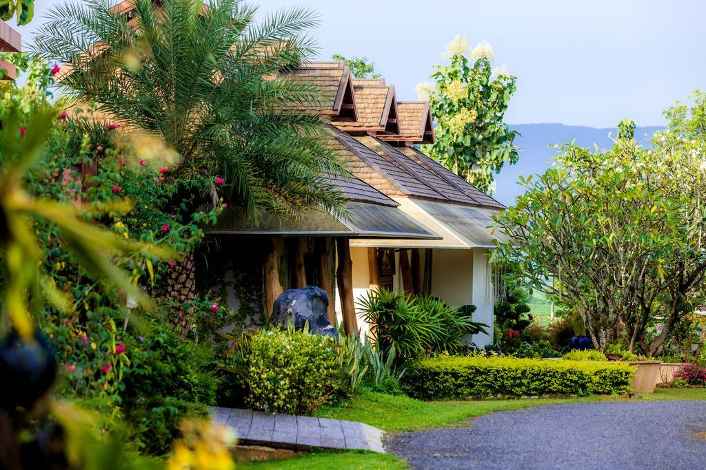 Phukumhom Khao Yai Hotel Wangkata Exterior photo