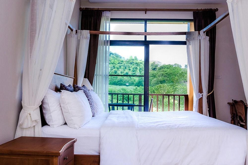 Phukumhom Khao Yai Hotel Wangkata Exterior photo
