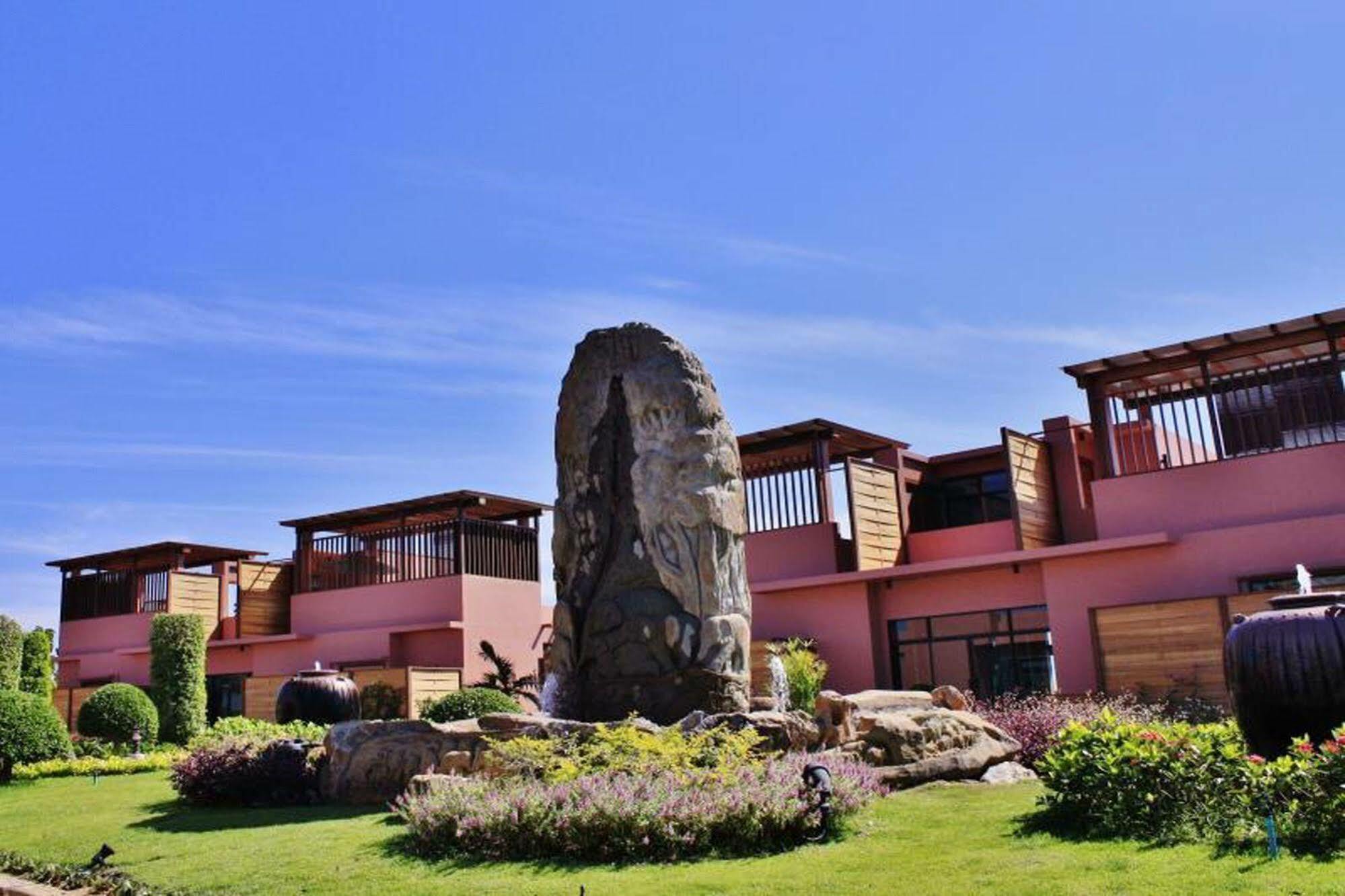 Phukumhom Khao Yai Hotel Wangkata Exterior photo